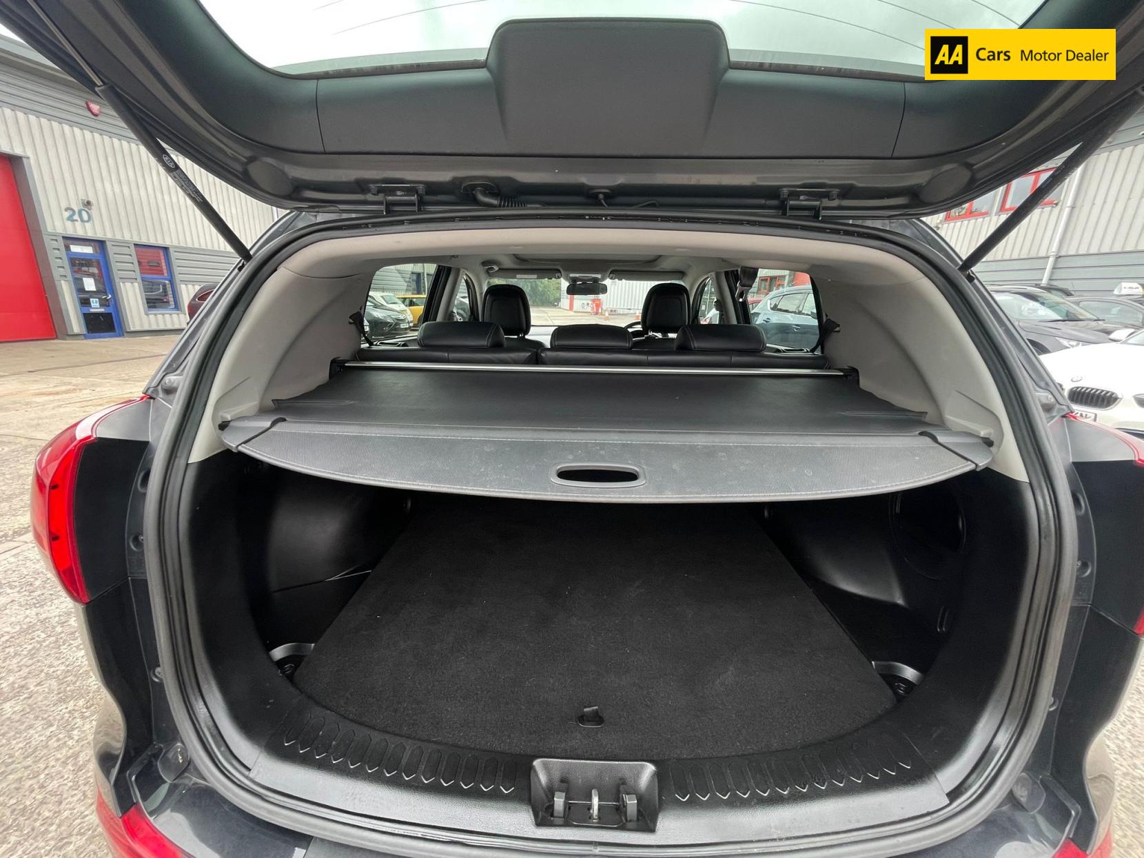 Kia Sportage 1.7 CRDi EcoDynamics 2 SUV 5dr Diesel Manual 2WD Euro 5 (s/s) (114 bhp)