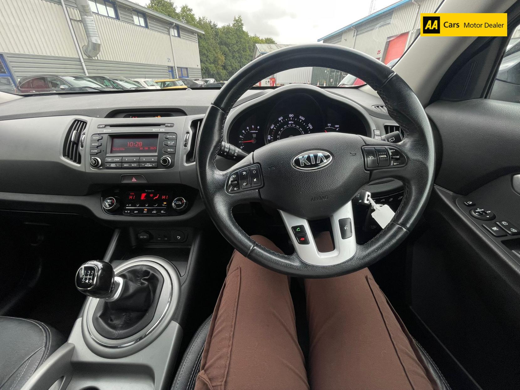 Kia Sportage 1.7 CRDi EcoDynamics 2 SUV 5dr Diesel Manual 2WD Euro 5 (s/s) (114 bhp)