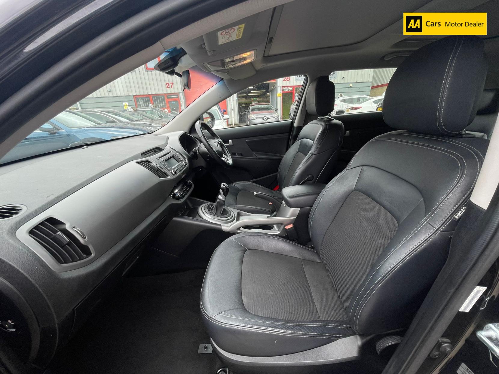 Kia Sportage 1.7 CRDi EcoDynamics 2 SUV 5dr Diesel Manual 2WD Euro 5 (s/s) (114 bhp)