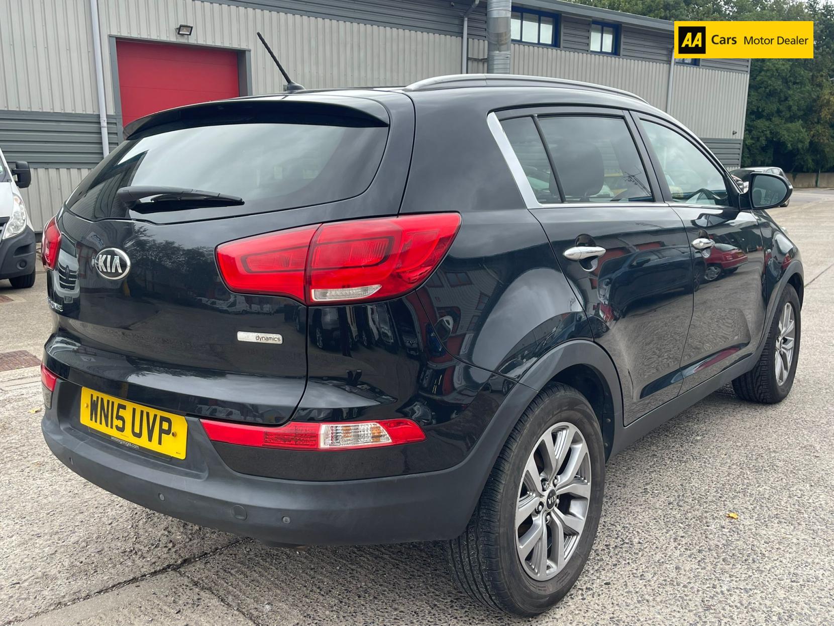 Kia Sportage 1.7 CRDi EcoDynamics 2 SUV 5dr Diesel Manual 2WD Euro 5 (s/s) (114 bhp)