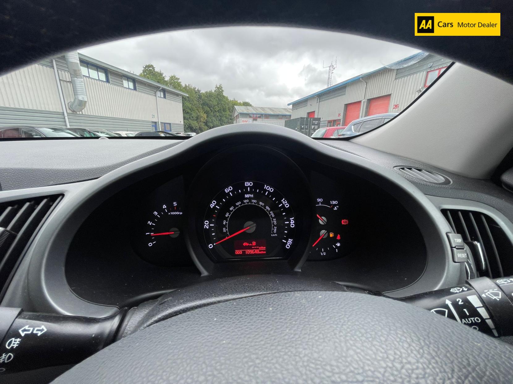 Kia Sportage 1.7 CRDi EcoDynamics 2 SUV 5dr Diesel Manual 2WD Euro 5 (s/s) (114 bhp)