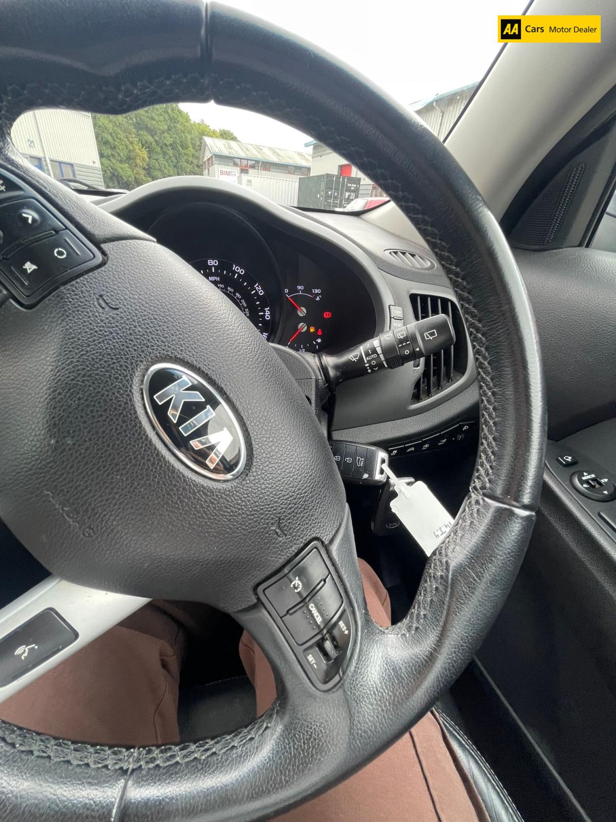 Kia Sportage 1.7 CRDi EcoDynamics 2 SUV 5dr Diesel Manual 2WD Euro 5 (s/s) (114 bhp)