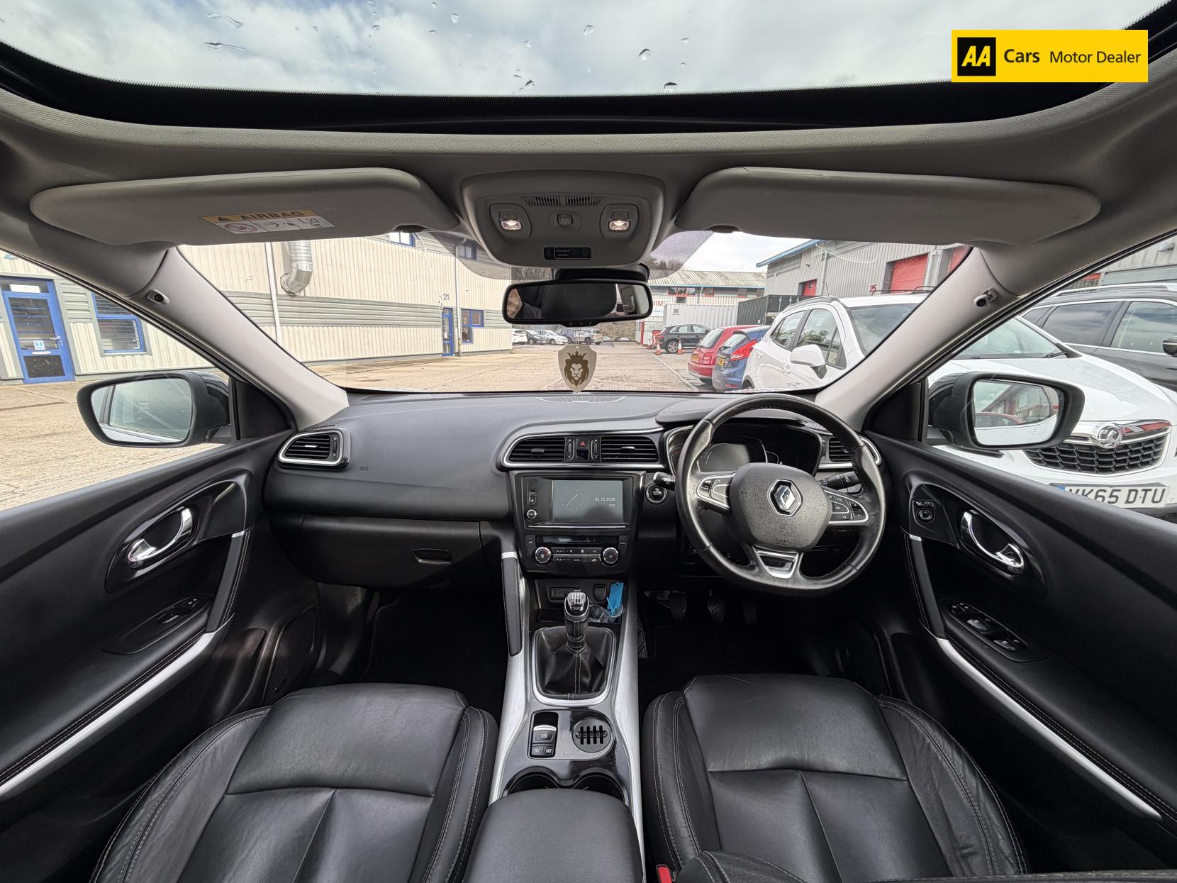 Renault Kadjar 1.6 dCi Signature Nav SUV 5dr Diesel Manual Euro 6 (s/s) (130 ps)