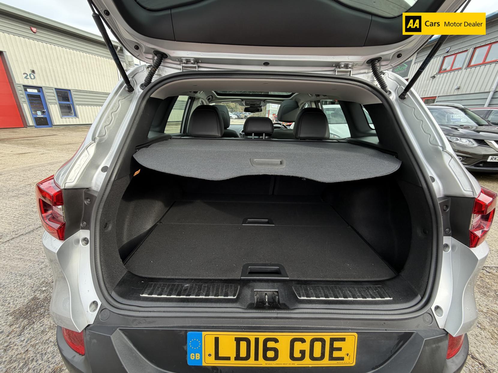 Renault Kadjar 1.6 dCi Signature Nav SUV 5dr Diesel Manual Euro 6 (s/s) (130 ps)