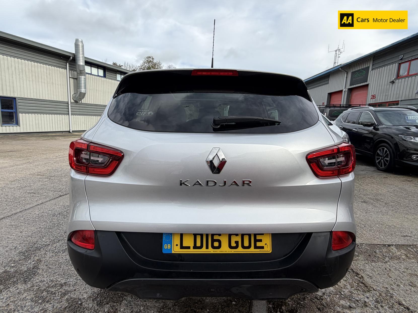 Renault Kadjar 1.6 dCi Signature Nav SUV 5dr Diesel Manual Euro 6 (s/s) (130 ps)