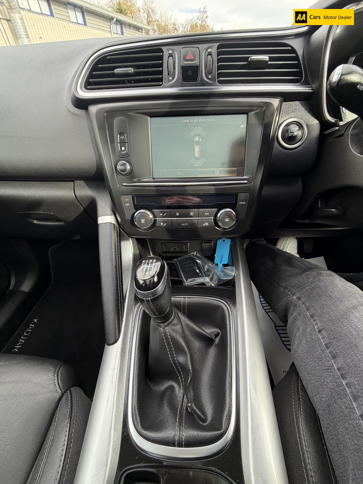 Renault Kadjar 1.6 dCi Signature Nav SUV 5dr Diesel Manual Euro 6 (s/s) (130 ps)