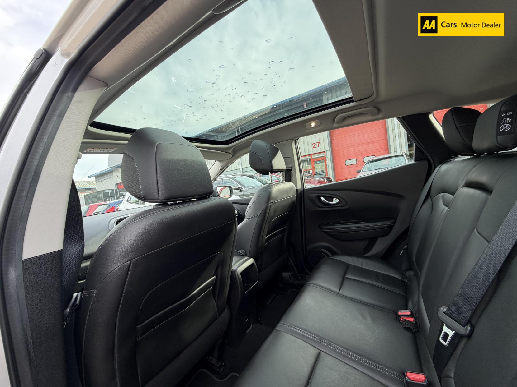 Renault Kadjar 1.6 dCi Signature Nav SUV 5dr Diesel Manual Euro 6 (s/s) (130 ps)