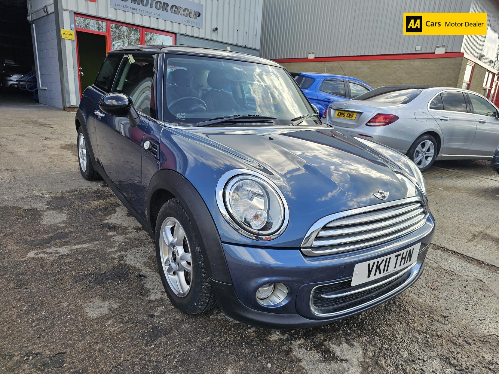 MINI Hatch 1.6 Cooper D Hatchback 3dr Diesel Manual Euro 5 (s/s) (112 ps)
