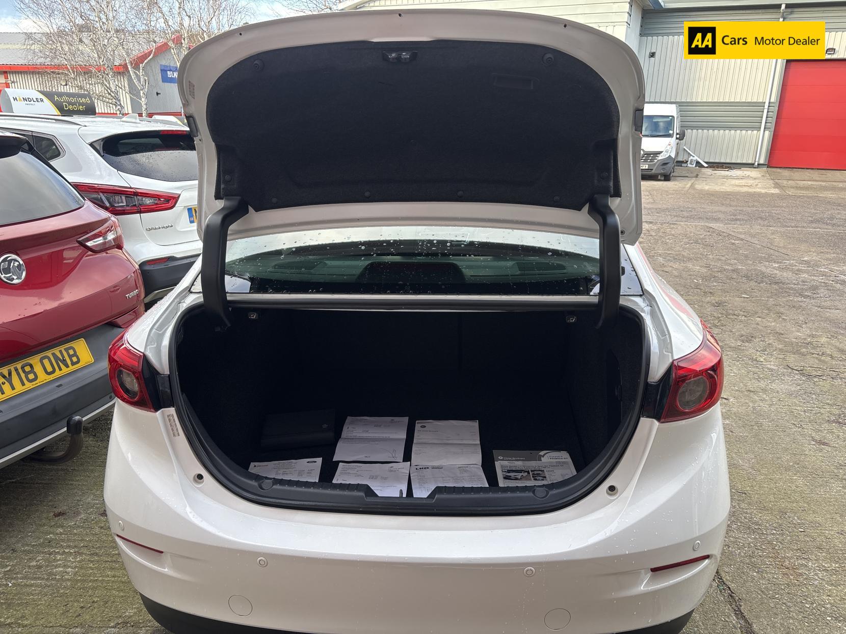 Mazda Mazda3 1.5 SKYACTIV-D Sport Nav Fastback 4dr Diesel Manual Euro 6 (s/s) (105 ps)