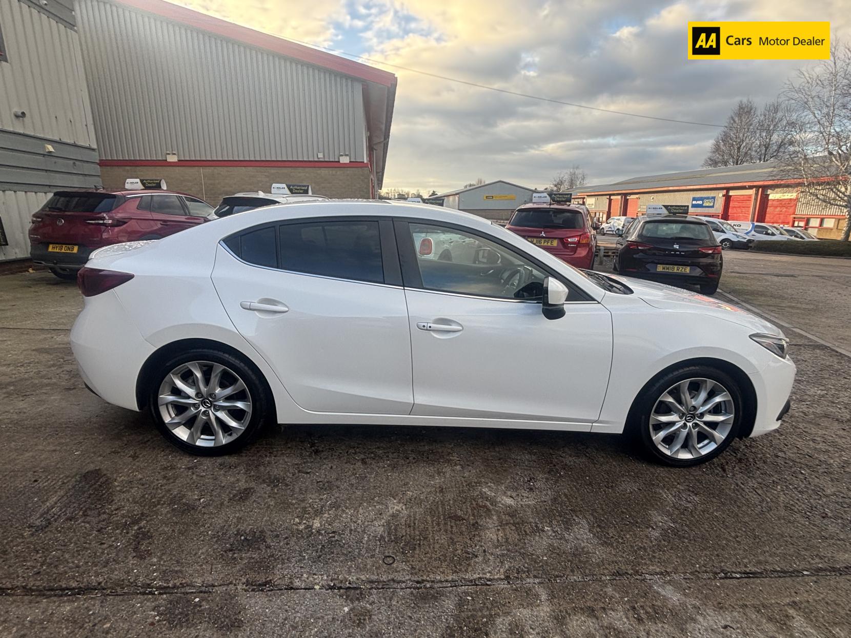 Mazda Mazda3 1.5 SKYACTIV-D Sport Nav Fastback 4dr Diesel Manual Euro 6 (s/s) (105 ps)