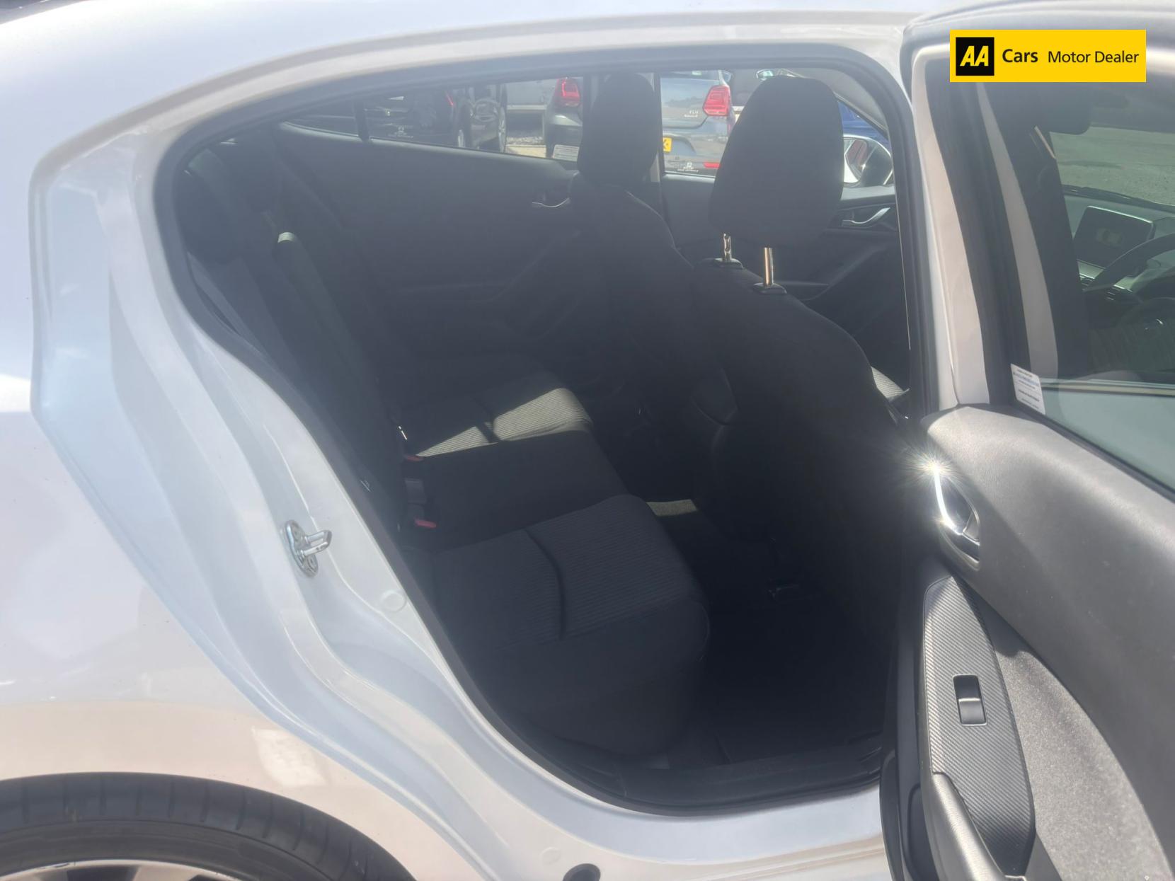Mazda Mazda3 1.5 SKYACTIV-D Sport Nav Fastback 4dr Diesel Manual Euro 6 (s/s) (105 ps)