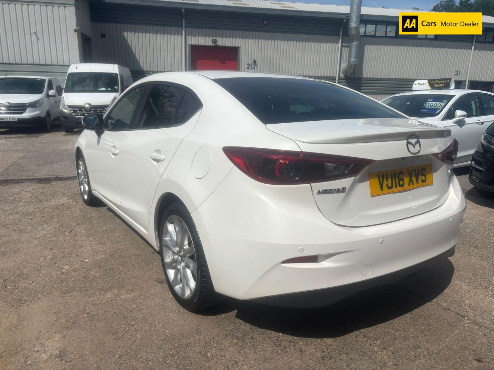 Mazda Mazda3 1.5 SKYACTIV-D Sport Nav Fastback 4dr Diesel Manual Euro 6 (s/s) (105 ps)