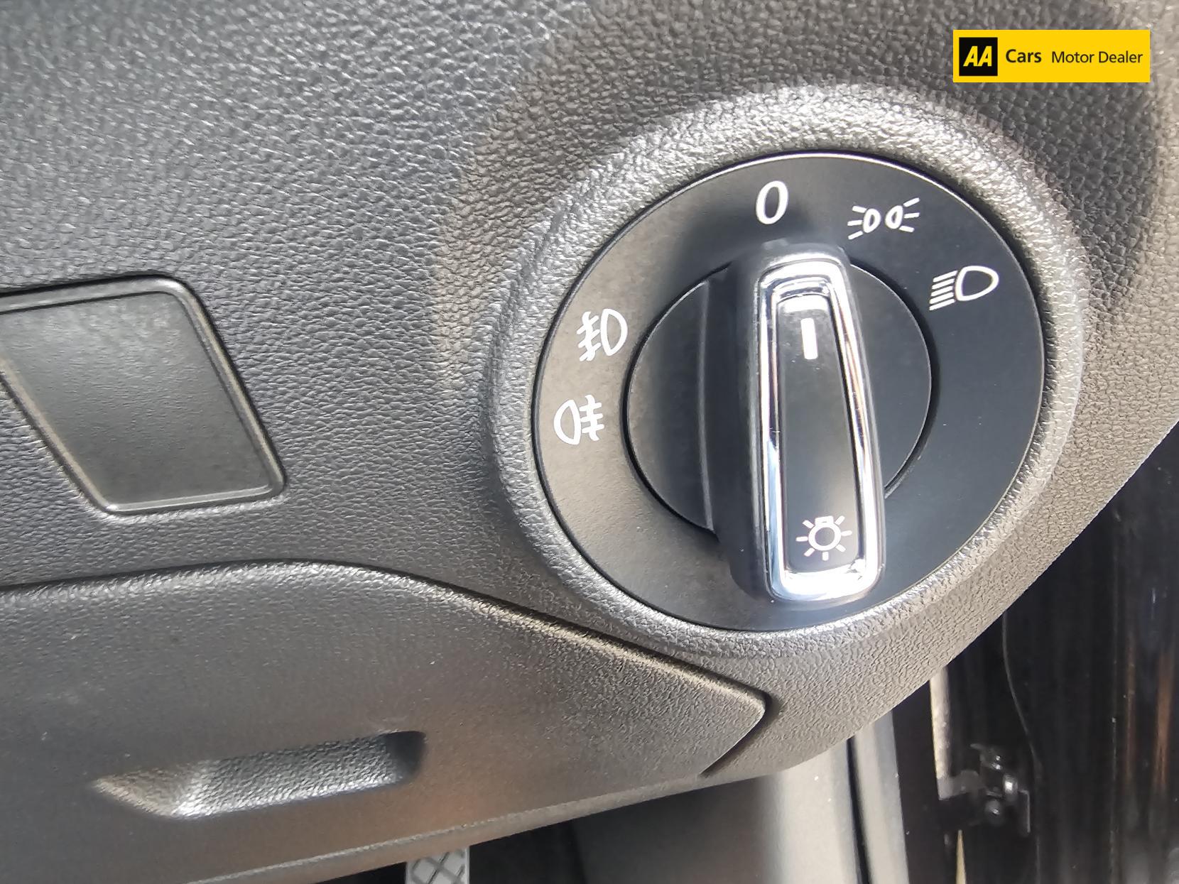 SEAT Leon 1.2 TSI SE Technology Hatchback 5dr Petrol Manual Euro 6 (s/s) (110 ps)