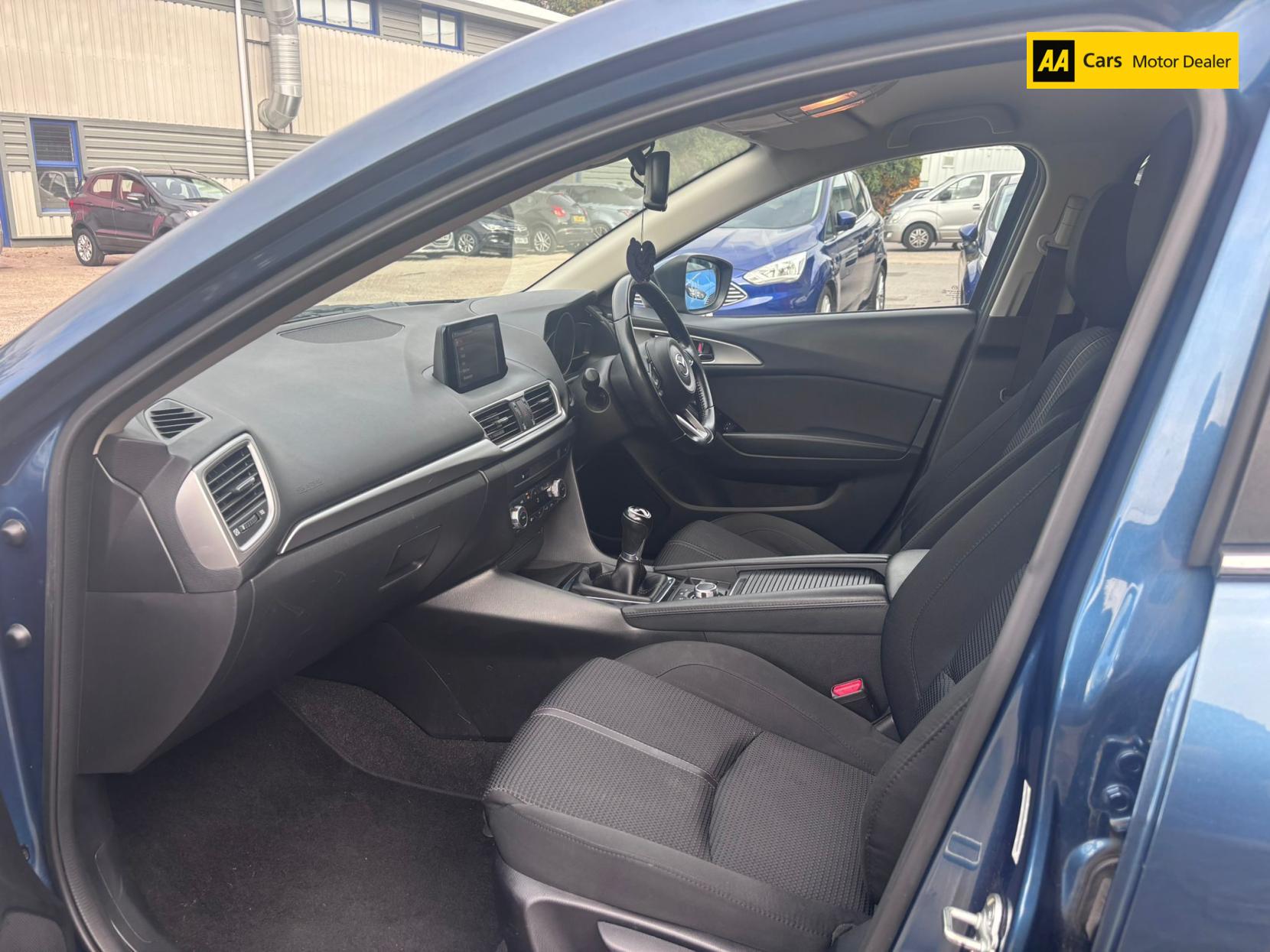 Mazda Mazda3 2.0 SKYACTIV-G SE-L Nav Hatchback 5dr Petrol Manual Euro 6 (s/s) (121 ps)