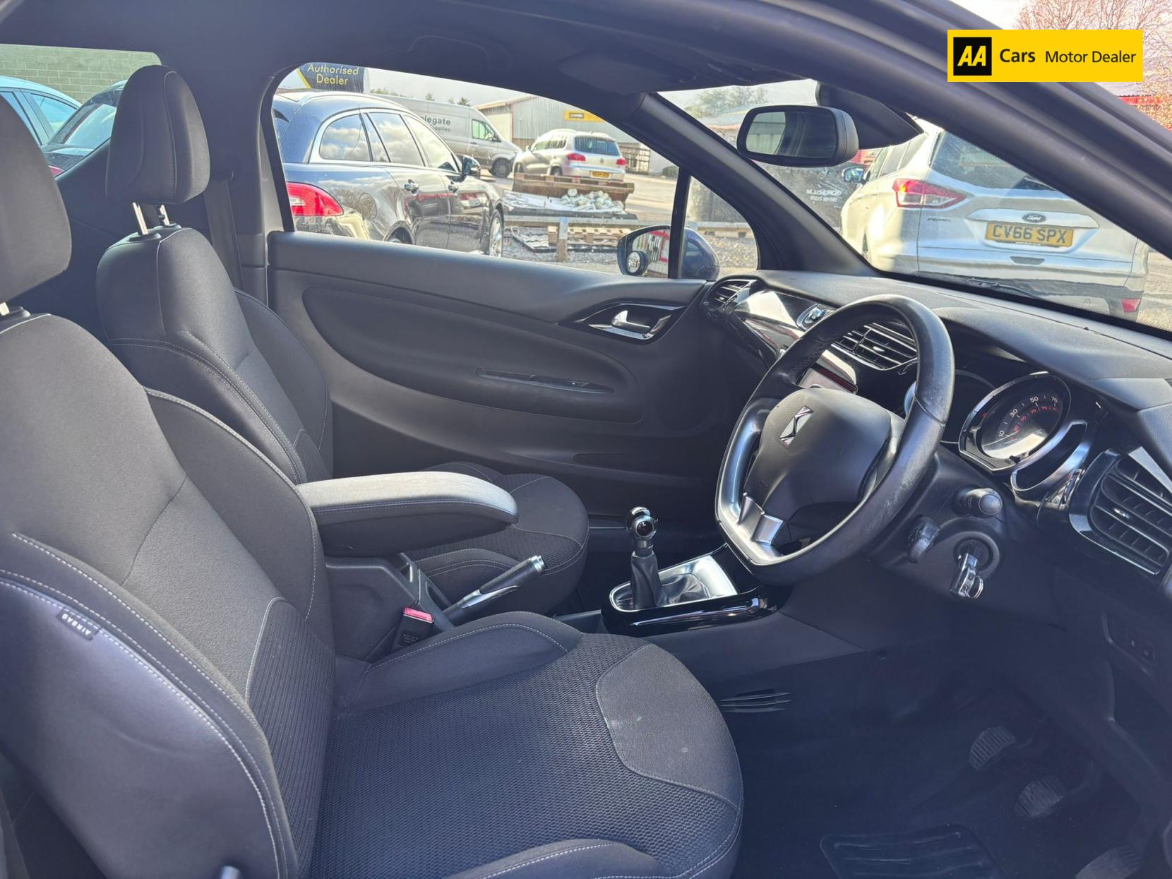 Citroen DS3 1.6 e-HDi Airdream DStyle Plus Hatchback 3dr Diesel Manual Euro 5 (s/s) (90 ps)