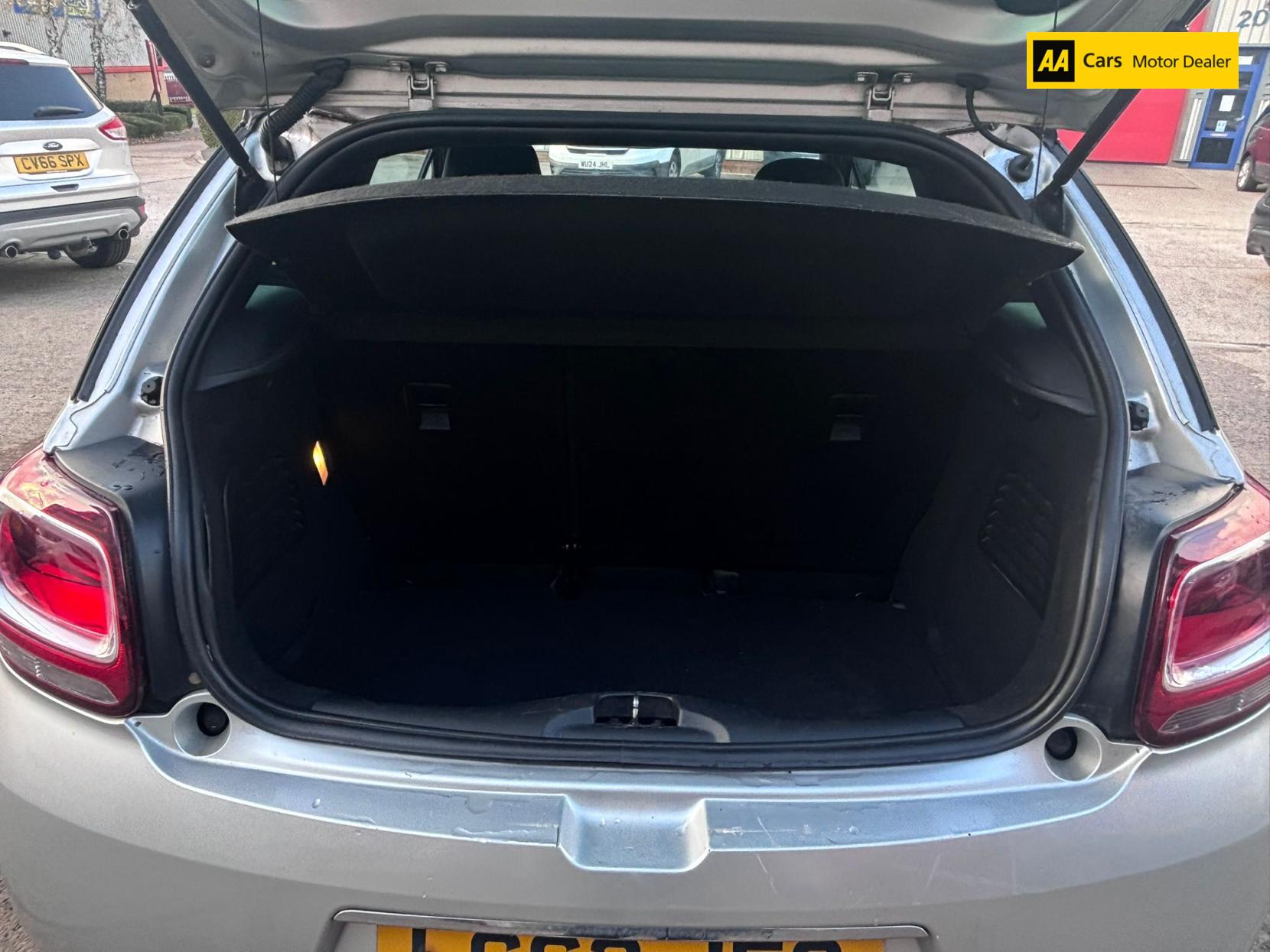 Citroen DS3 1.6 e-HDi Airdream DStyle Plus Hatchback 3dr Diesel Manual Euro 5 (s/s) (90 ps)