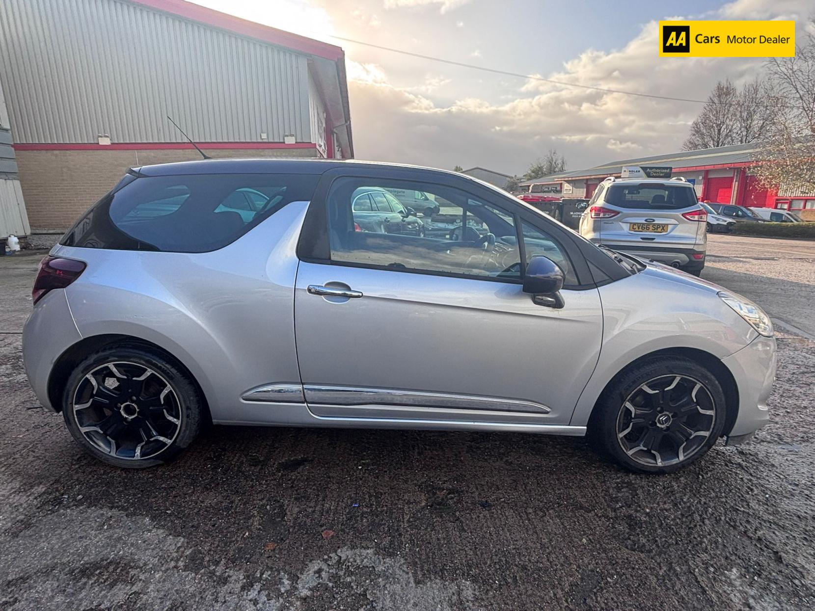 Citroen DS3 1.6 e-HDi Airdream DStyle Plus Hatchback 3dr Diesel Manual Euro 5 (s/s) (90 ps)