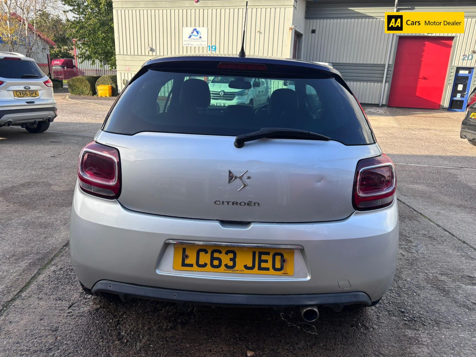 Citroen DS3 1.6 e-HDi Airdream DStyle Plus Hatchback 3dr Diesel Manual Euro 5 (s/s) (90 ps)