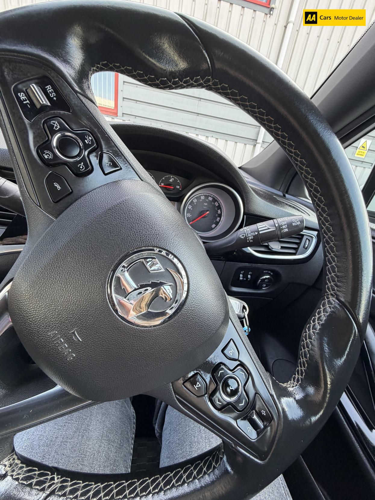 Vauxhall Astra 1.6 CDTi ecoFLEX SRi Nav Hatchback 5dr Diesel Manual Euro 6 (s/s) (110 ps)