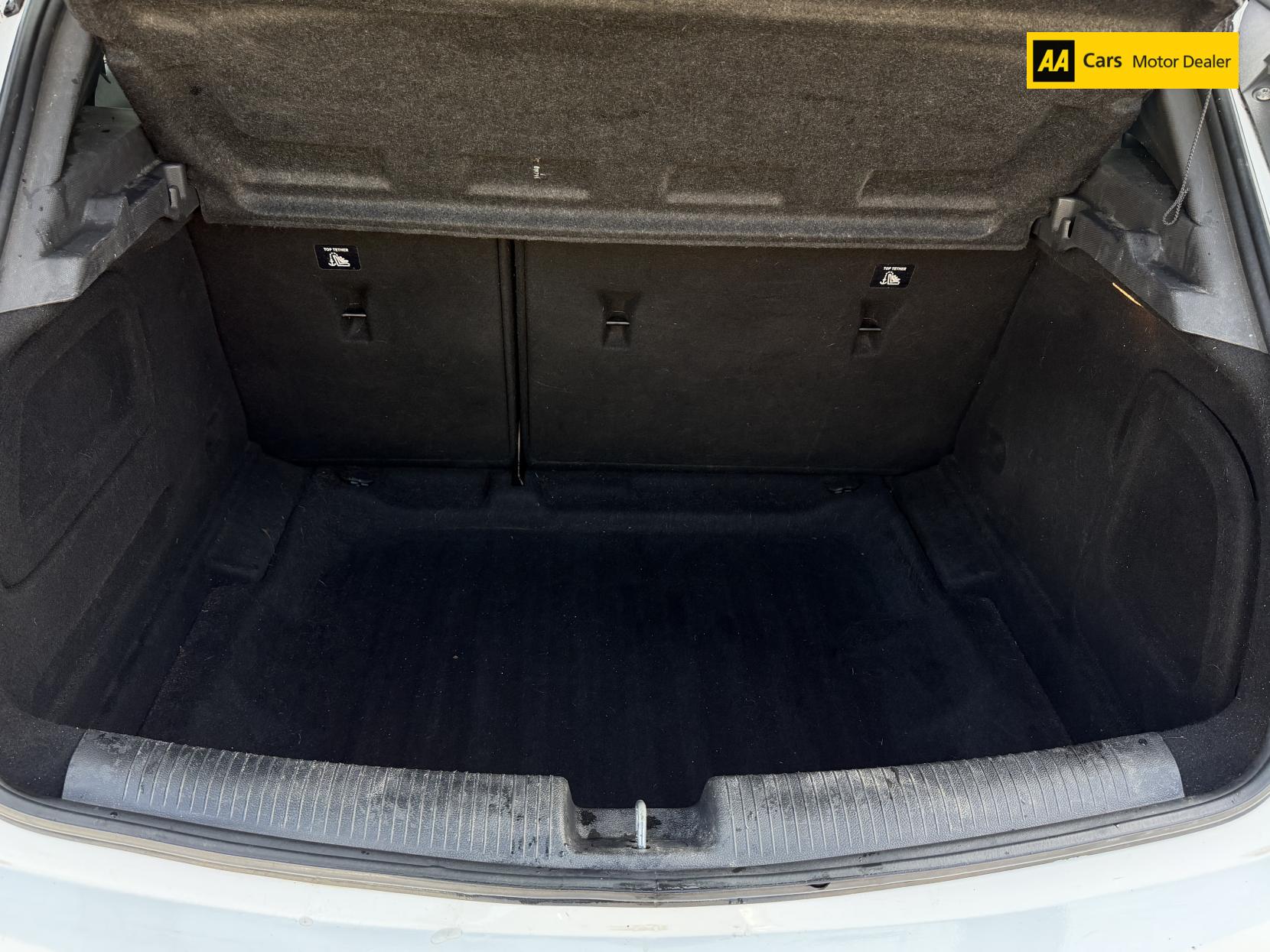 Vauxhall Astra 1.6 CDTi ecoFLEX SRi Nav Hatchback 5dr Diesel Manual Euro 6 (s/s) (110 ps)