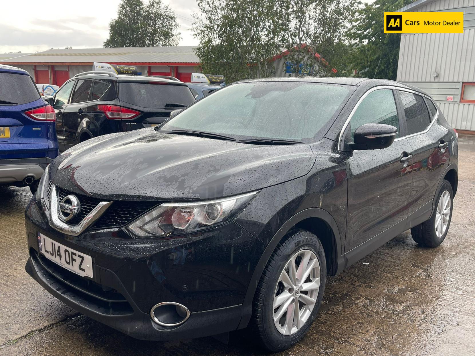Nissan Qashqai 1.6 dCi Acenta Premium SUV 5dr Diesel XTRON 2WD Euro 5 (s/s) (130 ps)