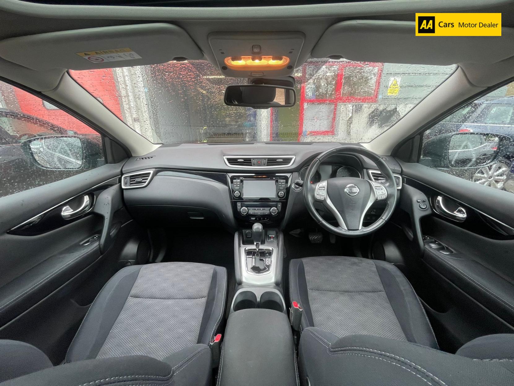 Nissan Qashqai 1.6 dCi Acenta Premium SUV 5dr Diesel XTRON 2WD Euro 5 (s/s) (130 ps)