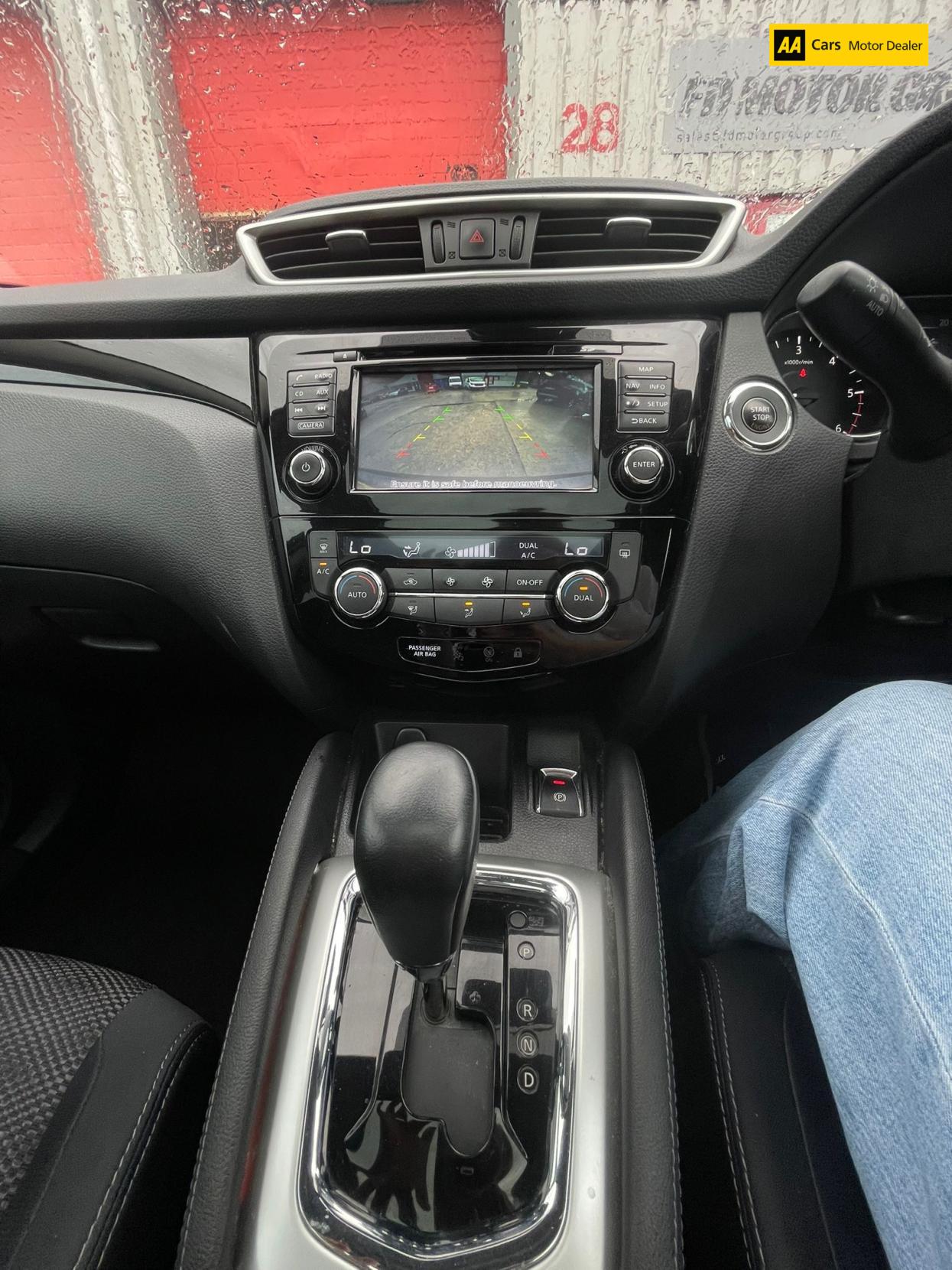 Nissan Qashqai 1.6 dCi Acenta Premium SUV 5dr Diesel XTRON 2WD Euro 5 (s/s) (130 ps)
