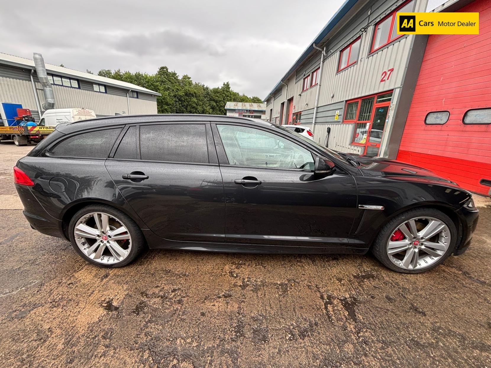 Jaguar XF 3.0d S V6 Portfolio Sportbrake 5dr Diesel Auto Euro 5 (s/s) (275 ps)