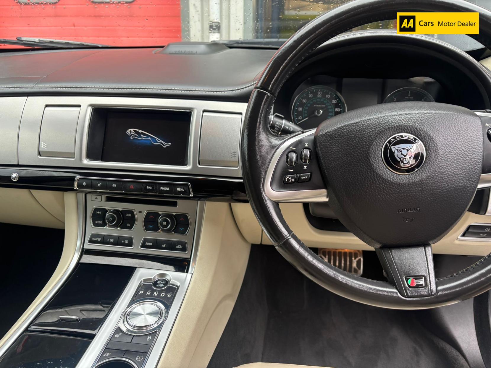 Jaguar XF 3.0d S V6 Portfolio Sportbrake 5dr Diesel Auto Euro 5 (s/s) (275 ps)