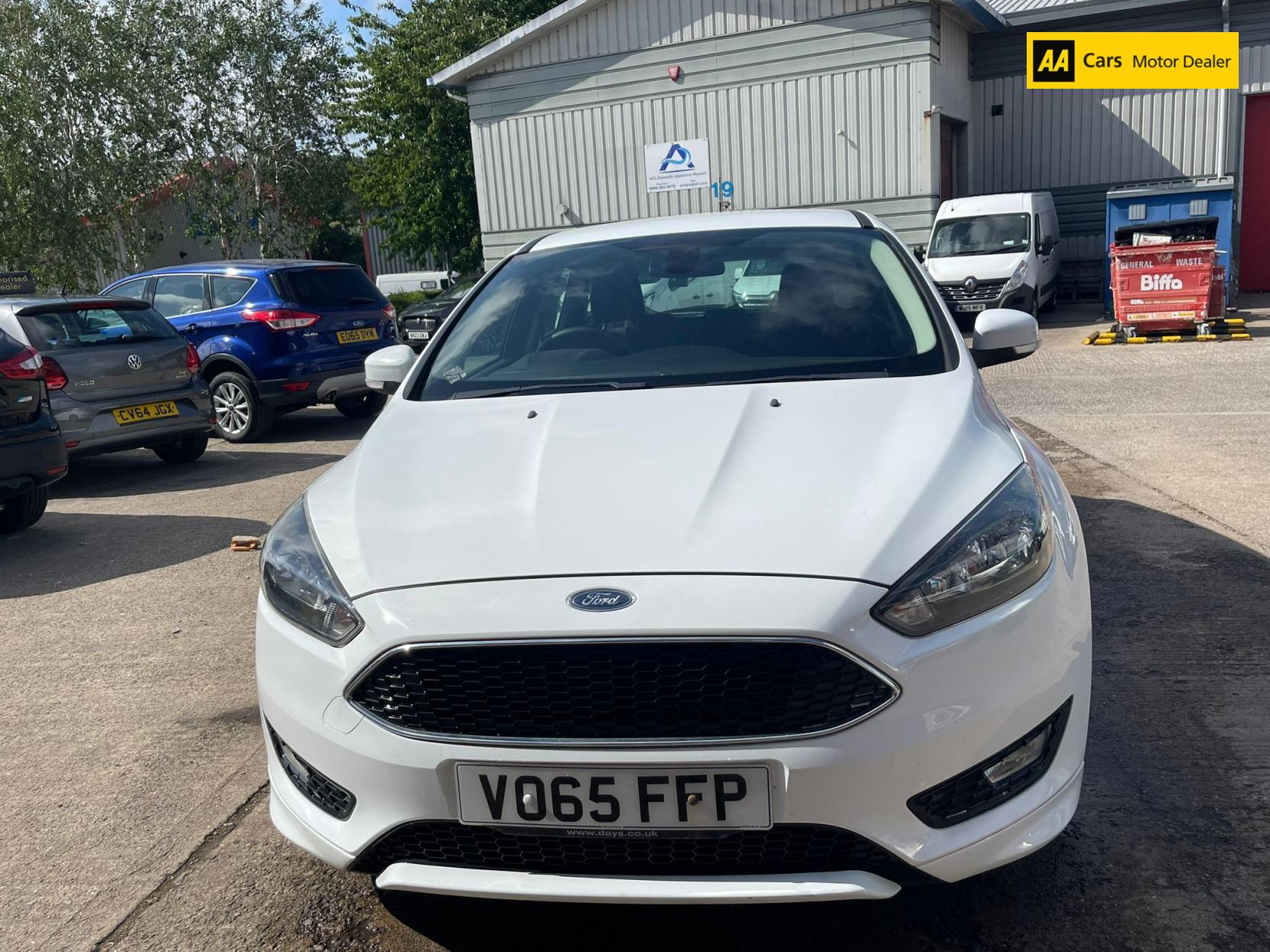 Ford Focus 1.5 TDCi Zetec S Hatchback 5dr Diesel Manual Euro 6 (s/s) (120 ps)