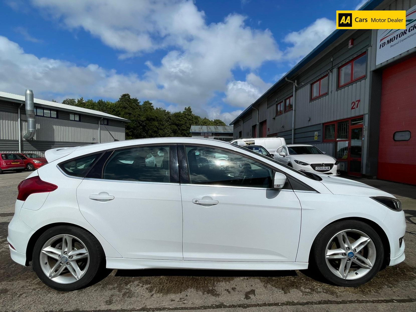 Ford Focus 1.5 TDCi Zetec S Hatchback 5dr Diesel Manual Euro 6 (s/s) (120 ps)