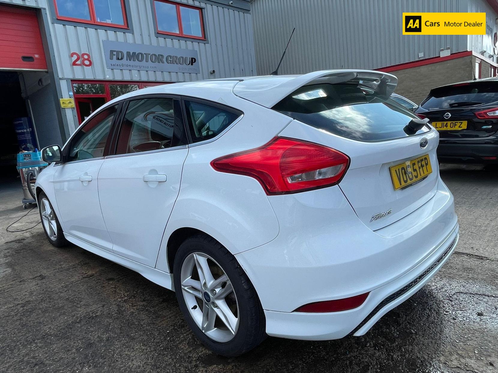 Ford Focus 1.5 TDCi Zetec S Hatchback 5dr Diesel Manual Euro 6 (s/s) (120 ps)