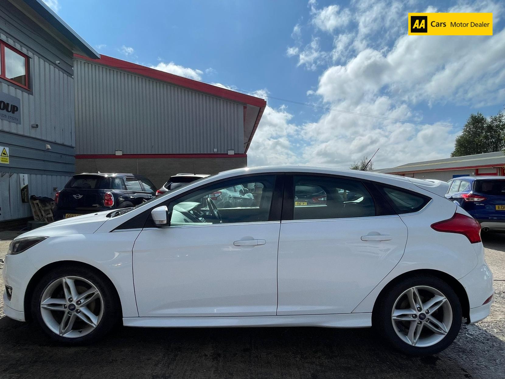 Ford Focus 1.5 TDCi Zetec S Hatchback 5dr Diesel Manual Euro 6 (s/s) (120 ps)