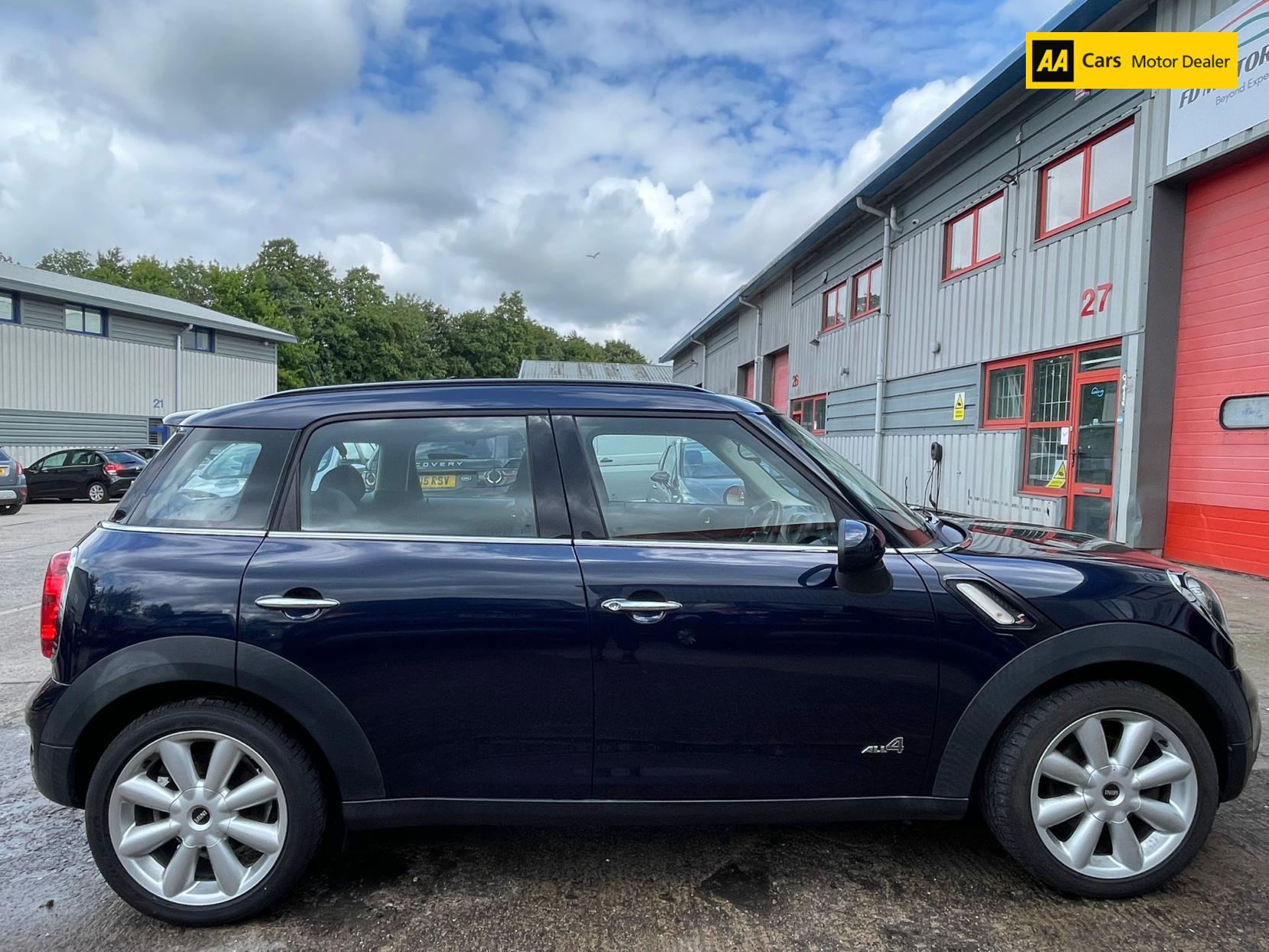 MINI Countryman 2.0 Cooper SD SUV 5dr Diesel Manual ALL4 Euro 5 (s/s) (143 ps)