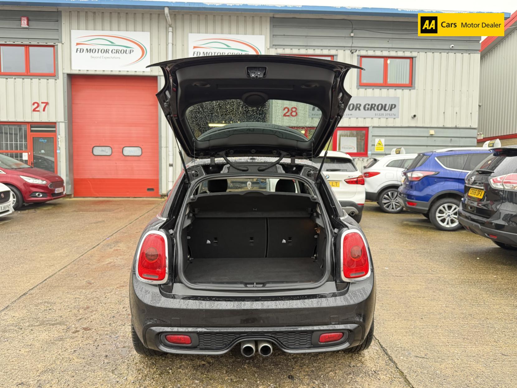 MINI Hatch 2.0 Cooper S Hatchback 5dr Petrol Manual Euro 6 (s/s) (192 ps)