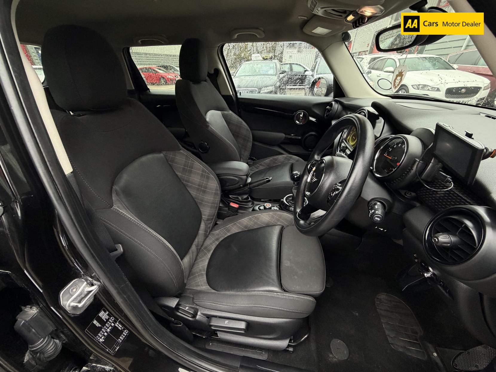 MINI Hatch 2.0 Cooper S Hatchback 5dr Petrol Manual Euro 6 (s/s) (192 ps)