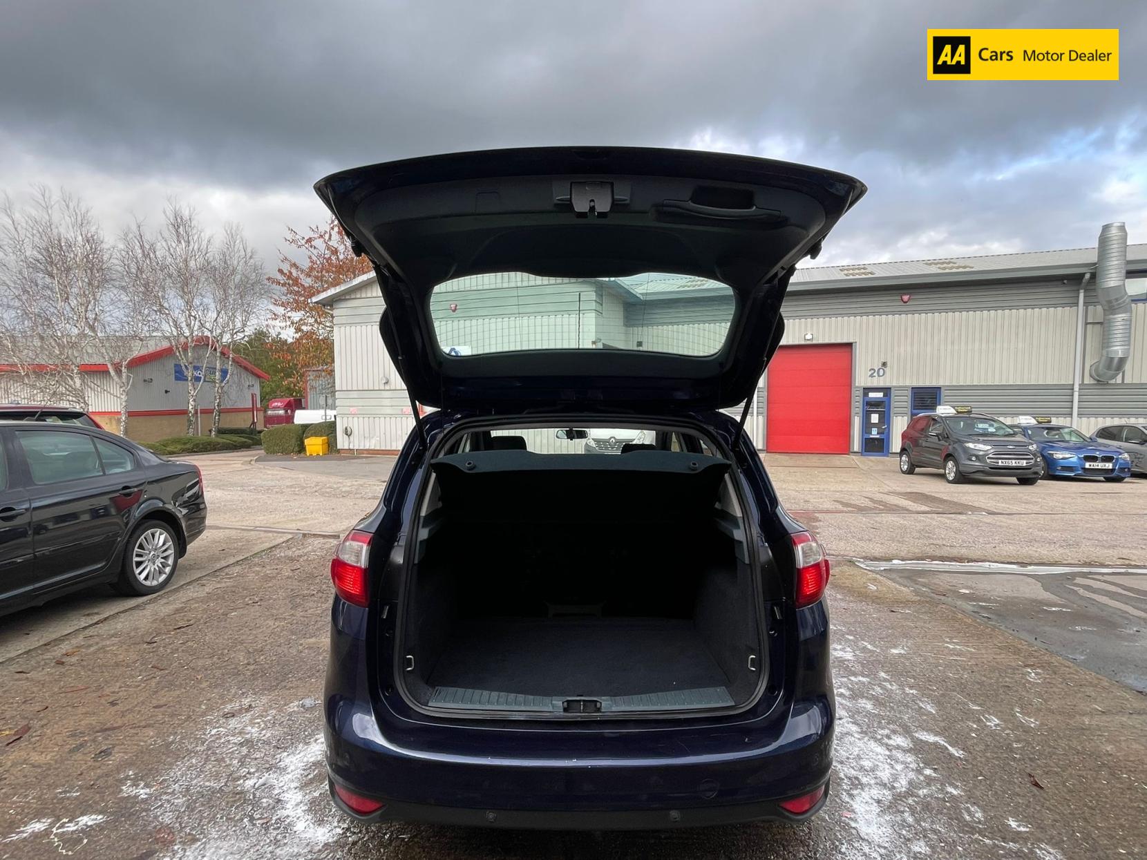 Ford C-Max 1.6 Zetec MPV 5dr Petrol Manual Euro 5 (105 ps)