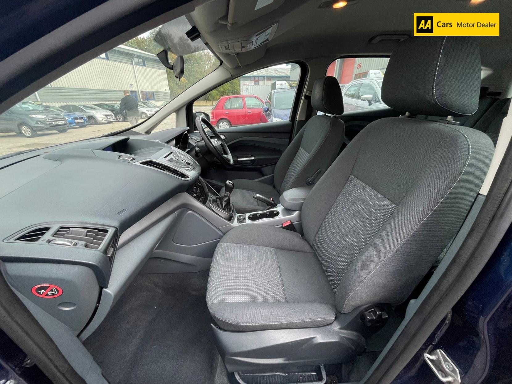 Ford C-Max 1.6 Zetec MPV 5dr Petrol Manual Euro 5 (105 ps)