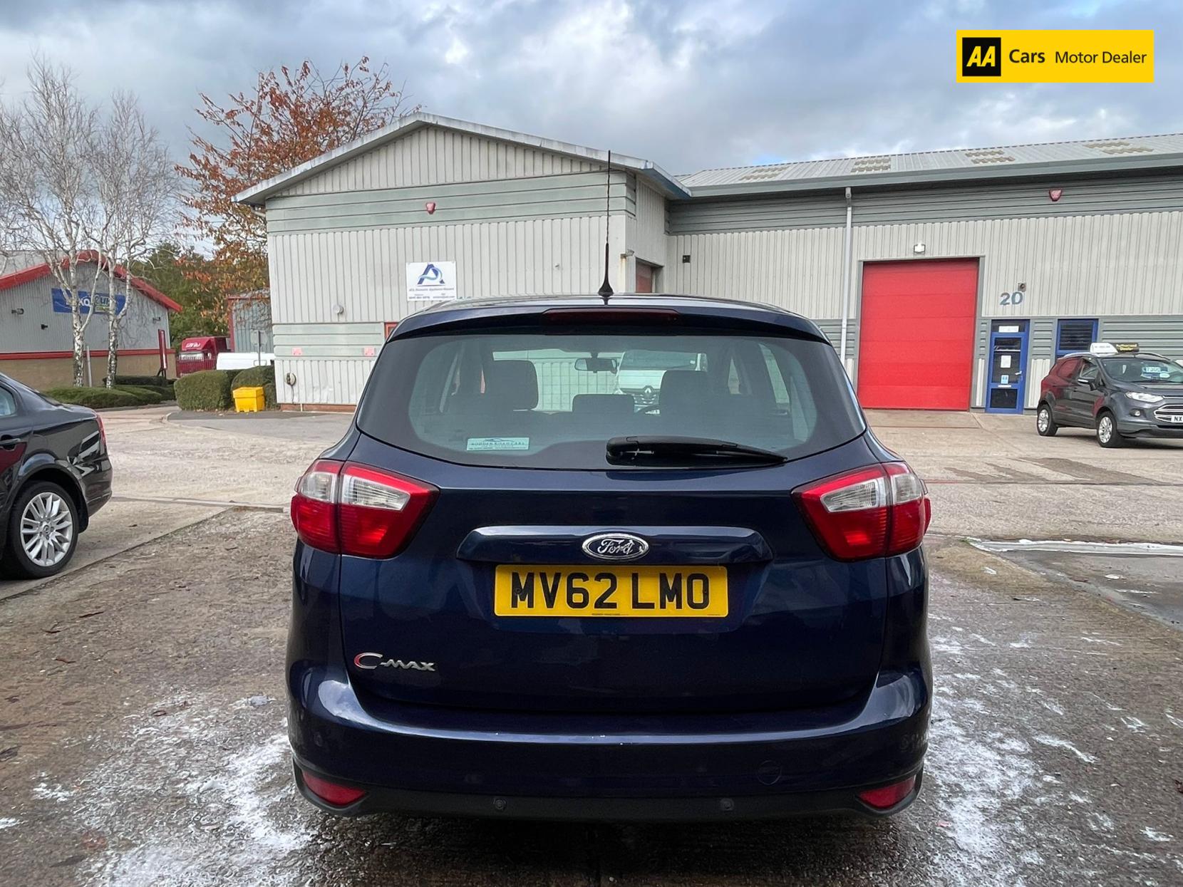 Ford C-Max 1.6 Zetec MPV 5dr Petrol Manual Euro 5 (105 ps)