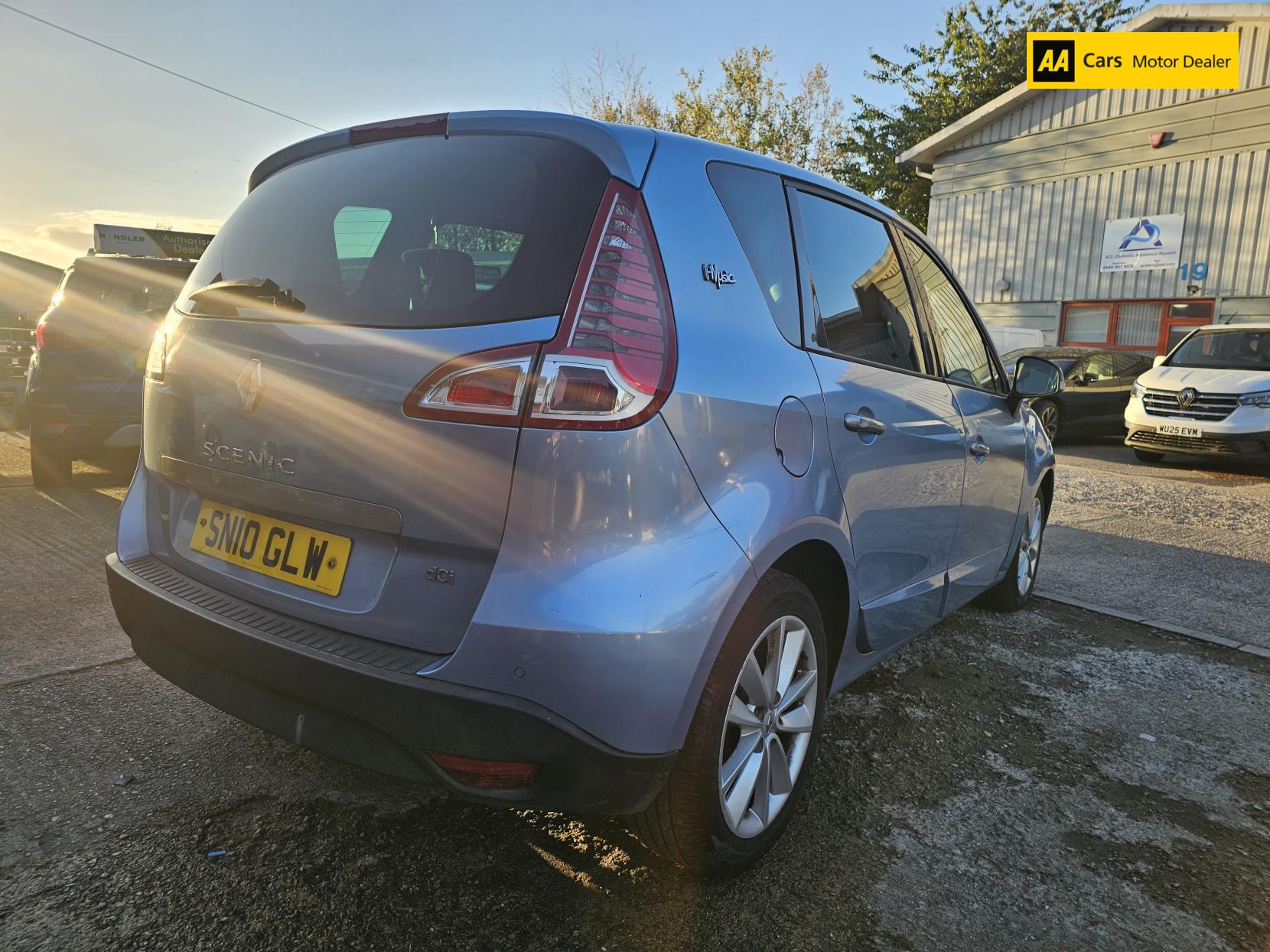 Renault Scenic 1.5 dCi I-Music MPV 5dr Diesel Manual Euro 4 (106 ps)