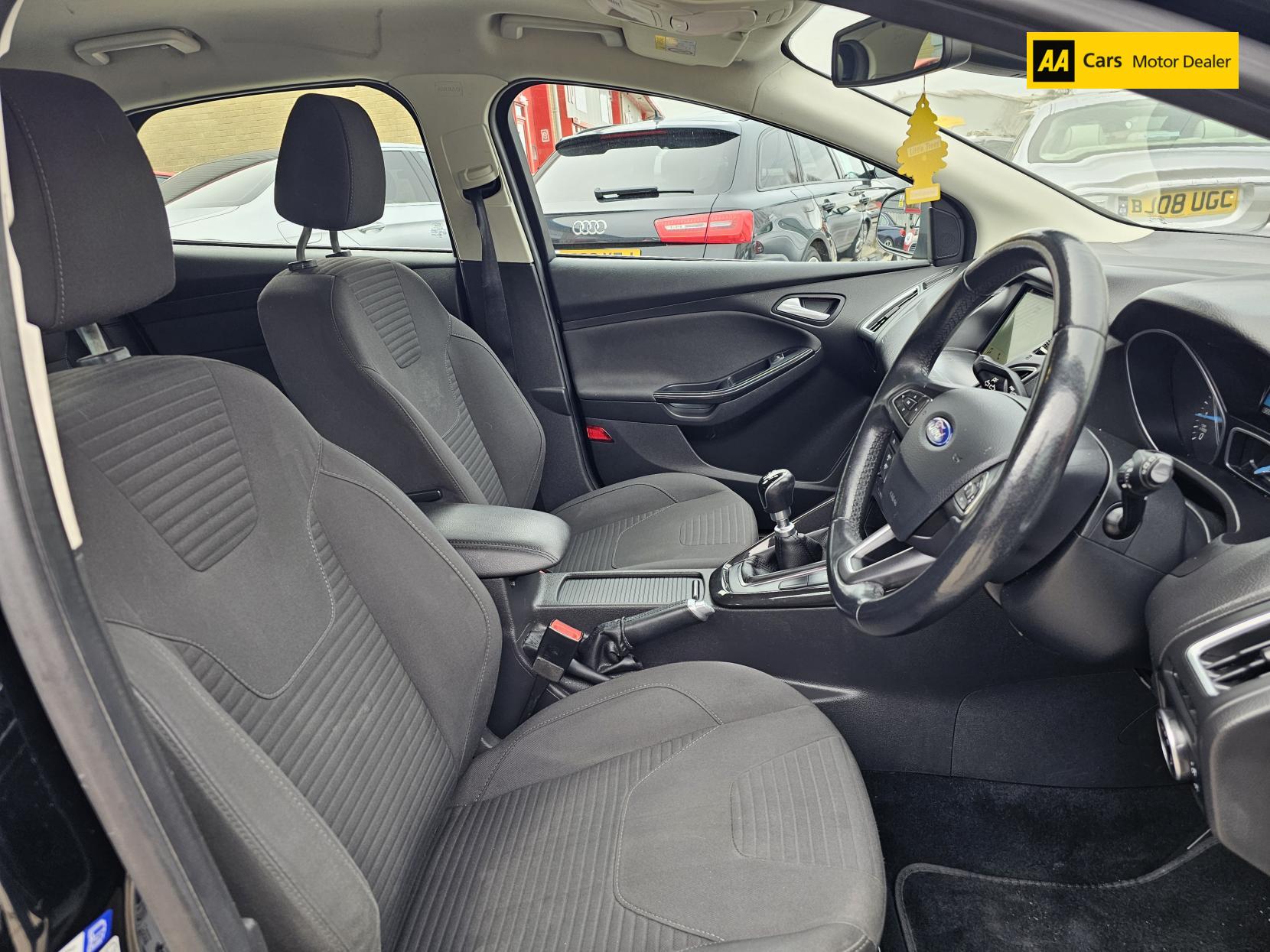 Ford Focus 1.0T EcoBoost Titanium Hatchback 5dr Petrol Manual Euro 6 (s/s) (125 ps)