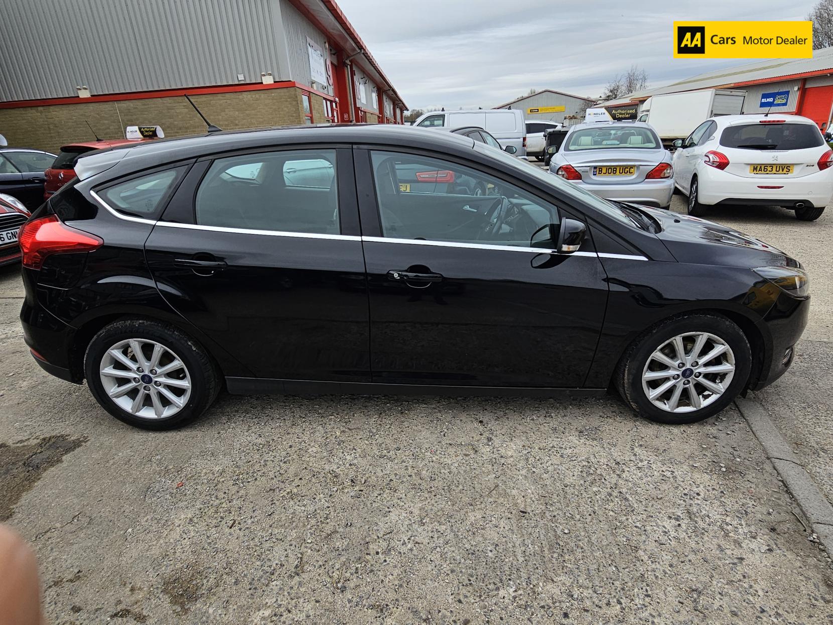 Ford Focus 1.0T EcoBoost Titanium Hatchback 5dr Petrol Manual Euro 6 (s/s) (125 ps)