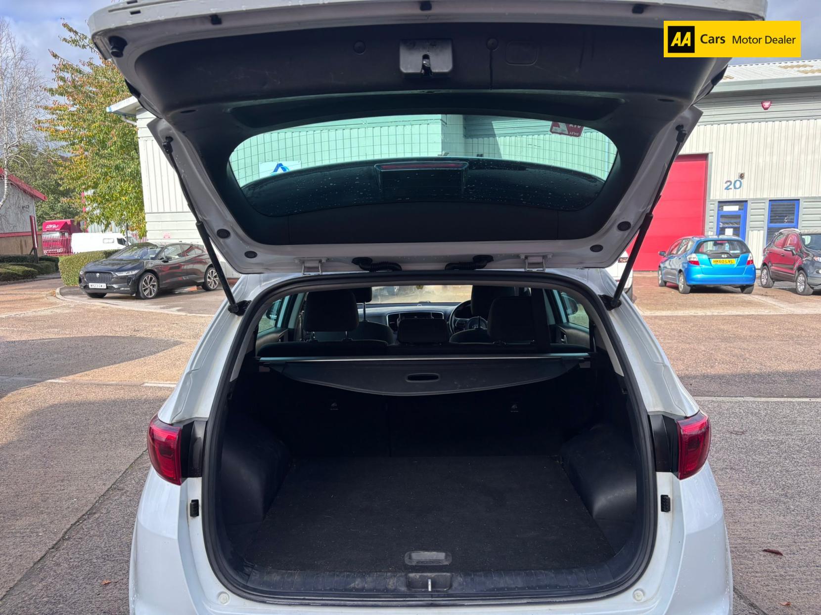 Kia Sportage 1.7 CRDi 2 SUV 5dr Diesel DCT Euro 6 (s/s) (139 bhp)