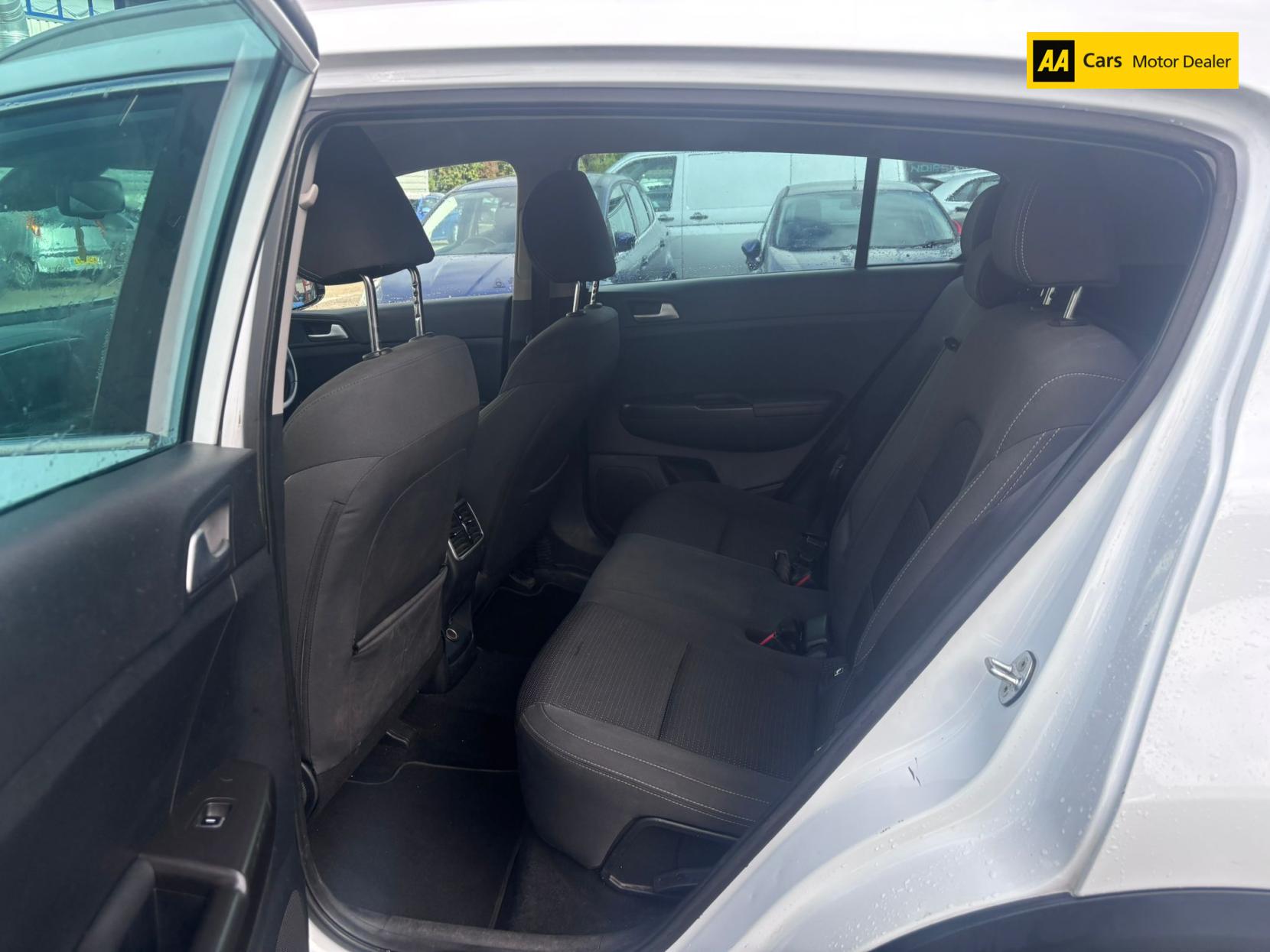Kia Sportage 1.7 CRDi 2 SUV 5dr Diesel DCT Euro 6 (s/s) (139 bhp)