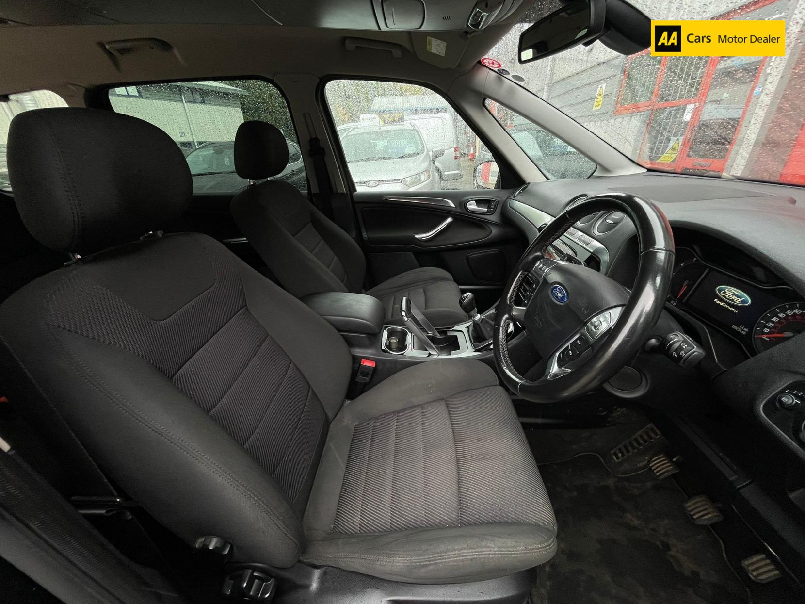 Ford Galaxy 2.0 TDCi Titanium MPV 5dr Diesel Manual Euro 5 (140 ps)