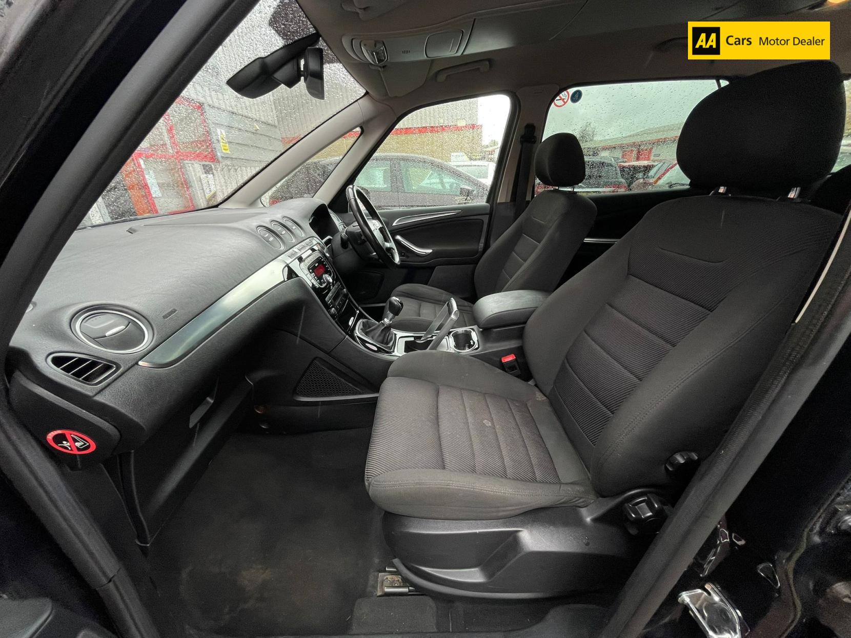Ford Galaxy 2.0 TDCi Titanium MPV 5dr Diesel Manual Euro 5 (140 ps)