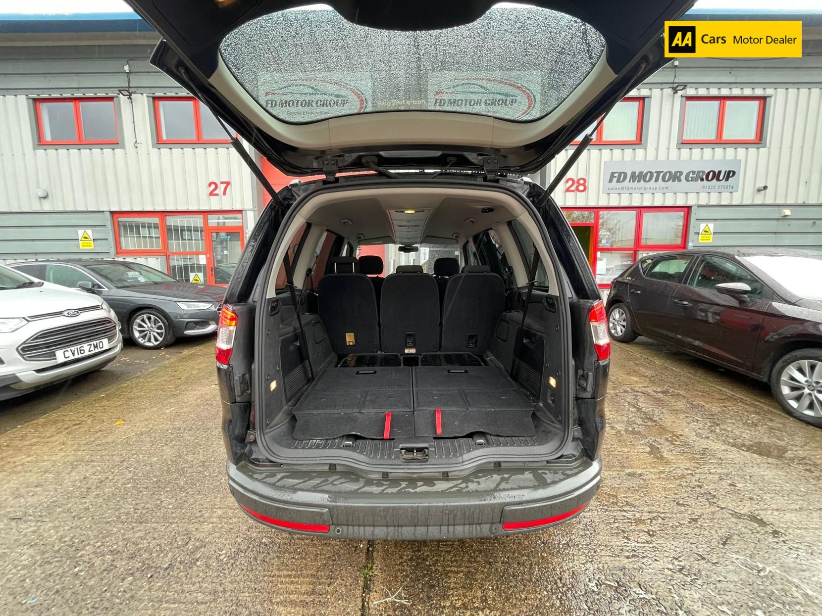 Ford Galaxy 2.0 TDCi Titanium MPV 5dr Diesel Manual Euro 5 (140 ps)