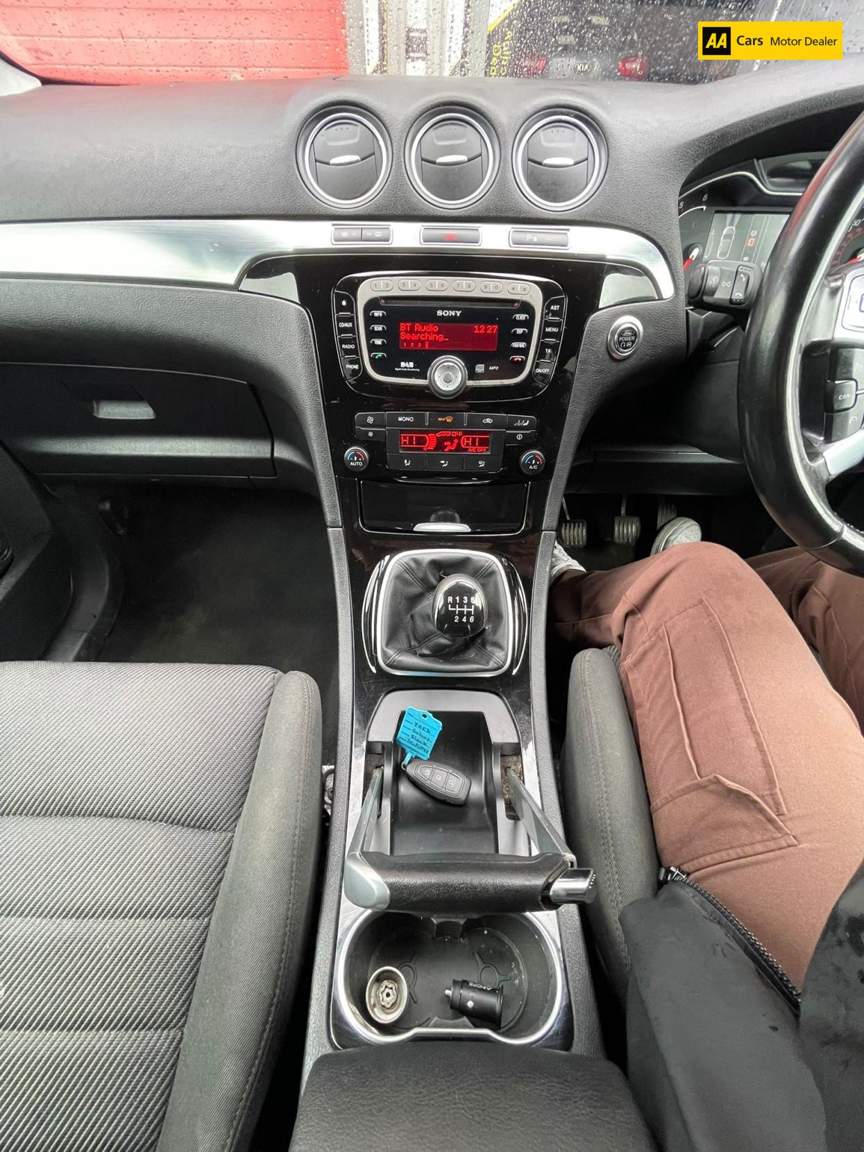 Ford Galaxy 2.0 TDCi Titanium MPV 5dr Diesel Manual Euro 5 (140 ps)