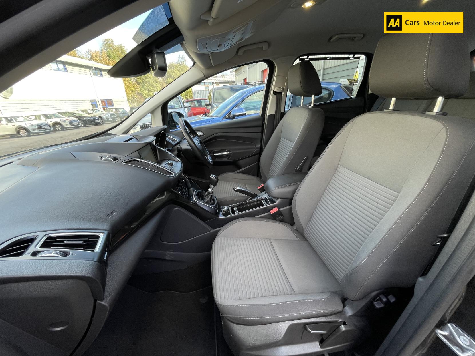 Ford C-Max 1.0T EcoBoost Titanium MPV 5dr Petrol Manual Euro 6 (s/s) (125 ps)