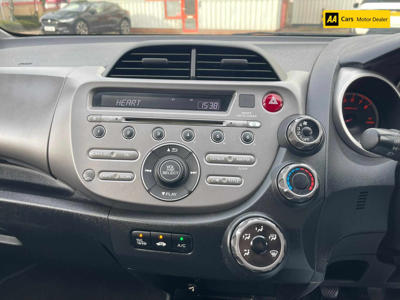 Honda Jazz 1.4 i-VTEC ES Hatchback 5dr Petrol Manual Euro 5 (99 ps)